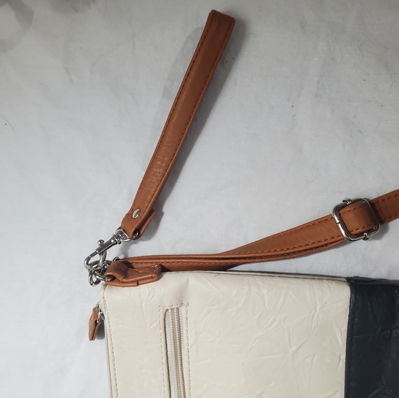 Stone Mountain Purse - Picture 5 of 10